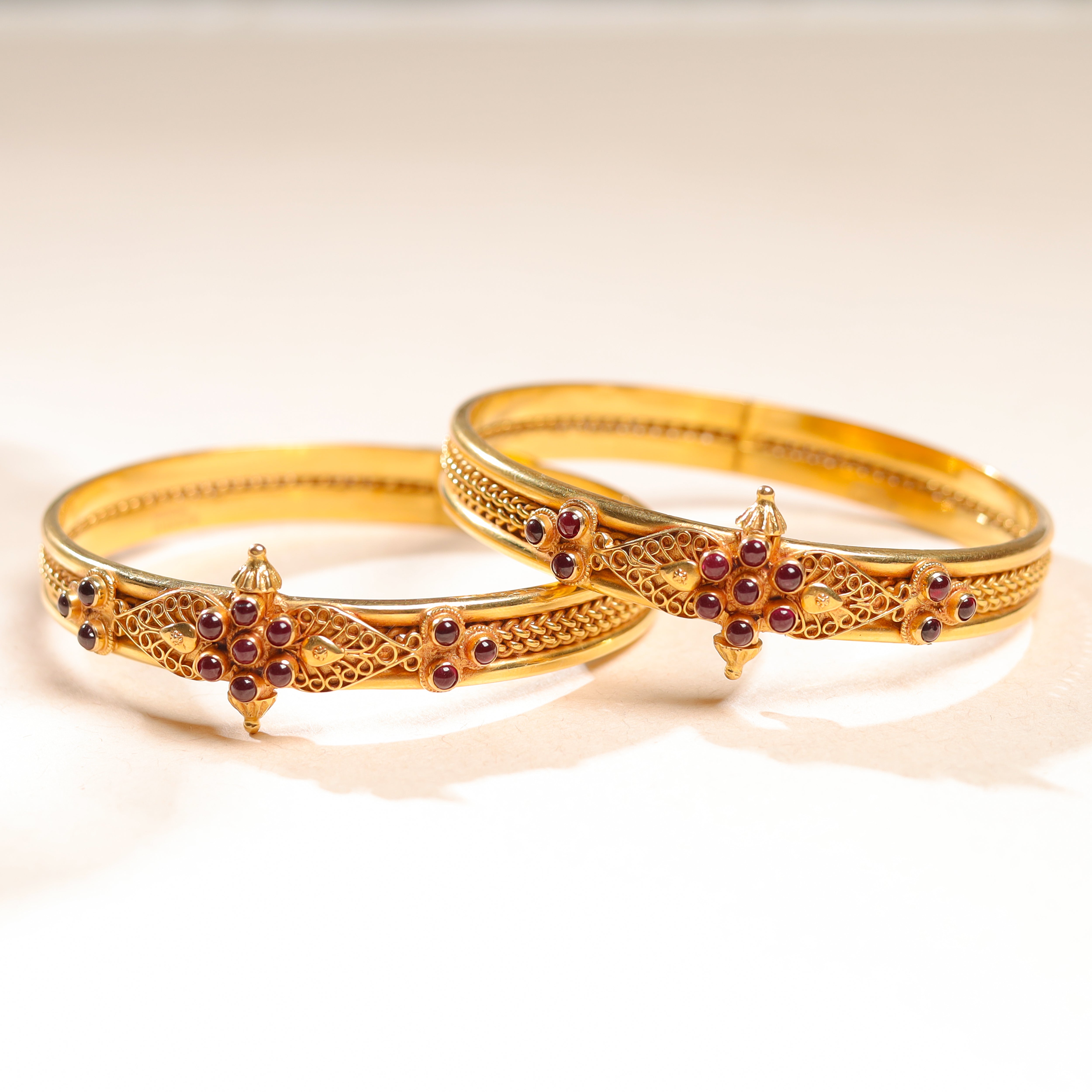 Antique Gold Bangle MLJ-212