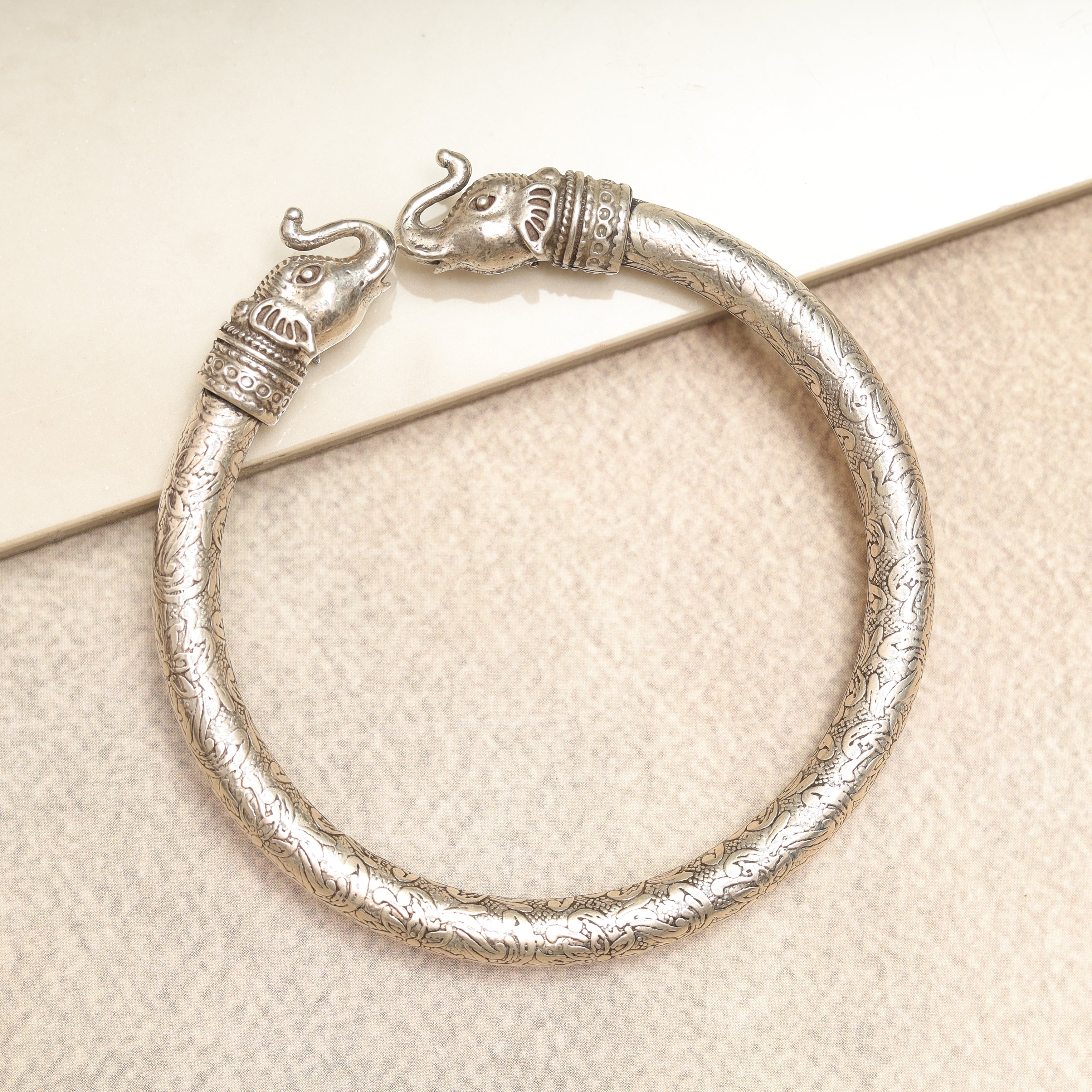 Silver Bangle MLJ-819