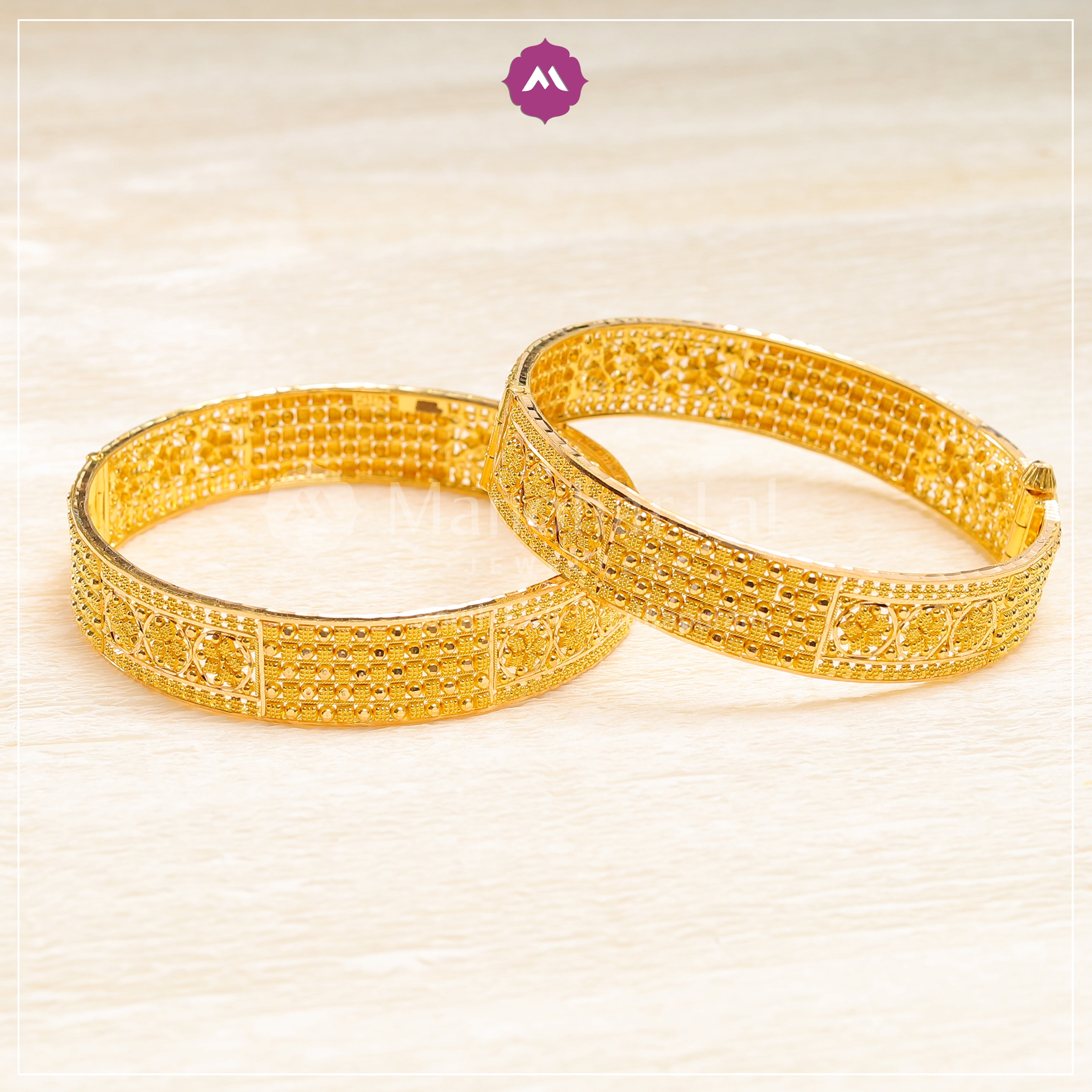 Gold Bangle MLJ-285