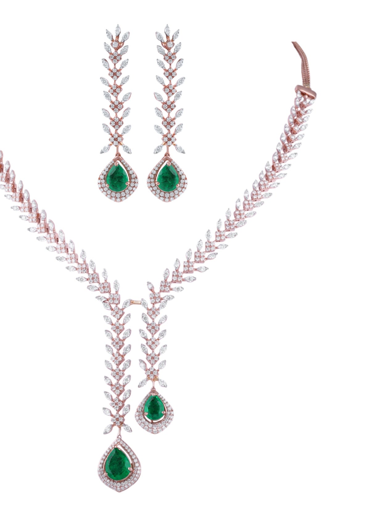Beautiful Diamond Emerald Necklace